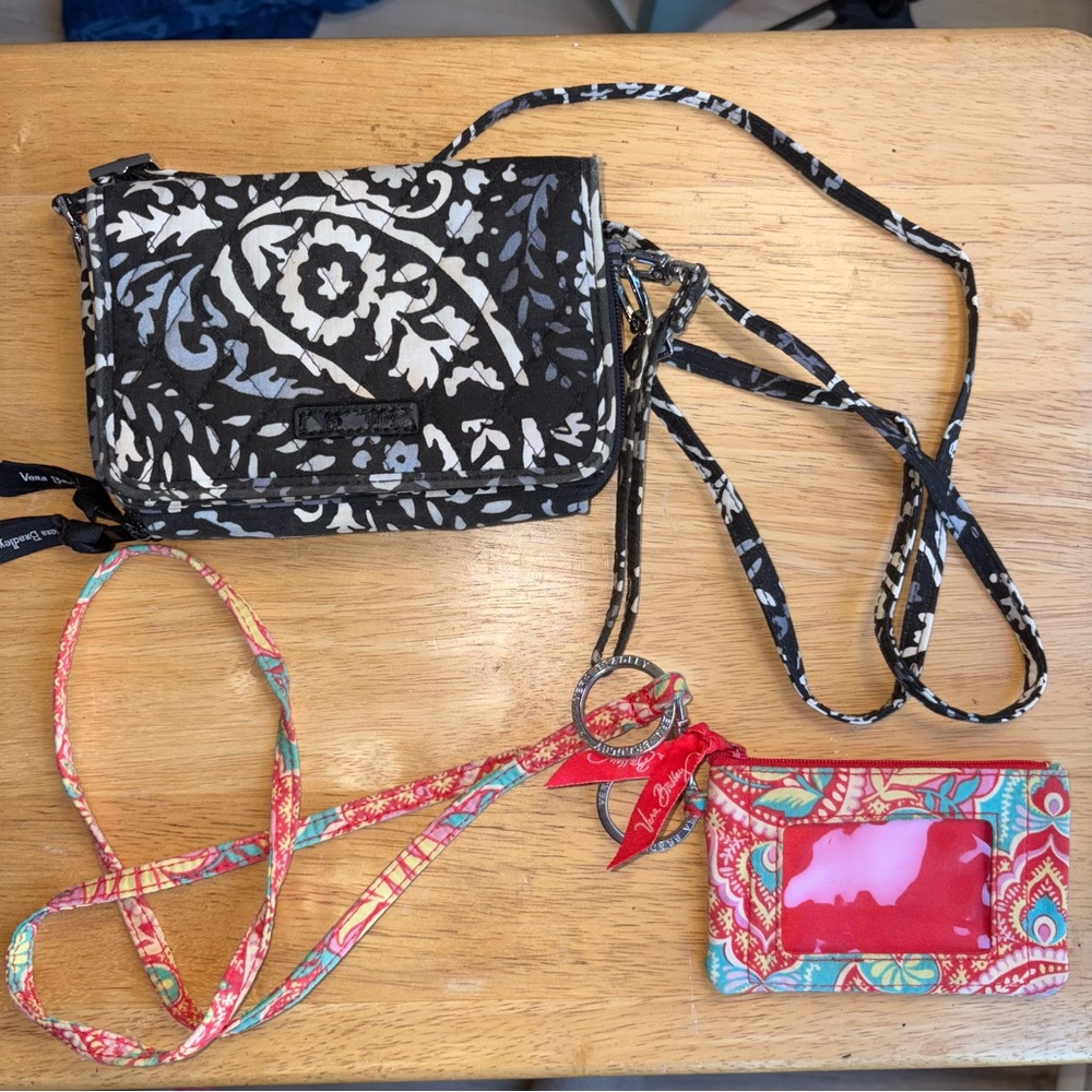 Vera Bradley Black and White Floral Crossbody Bag with Colorful ID Holder - Picture 5 of 12